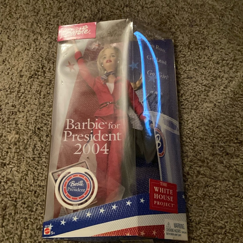 New Barbie for President 2004 in Red Suit new